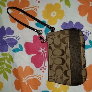 Coach Signature C Small Wristlet